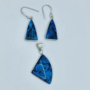 Turquoise  set in Silver Jewelry Set Earrings and Pendant
